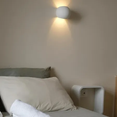 Heart Of 3 Bbedroom Queen Beds Ac Parking Apartment