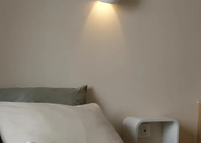 Heart Of 3 Bbedroom Queen Beds Ac Parking Διαμέρισμα